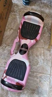 سكوتر كهربائي ناقصه بس شاحنه يشتغل السعر 60الف وبي مجال بسيط مكاني الخ...