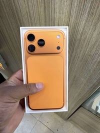 للبيع آيفون 17برو ماكس ذاكرة 256بطارية 99مشحون 96مرةZA السعر مليونين و...