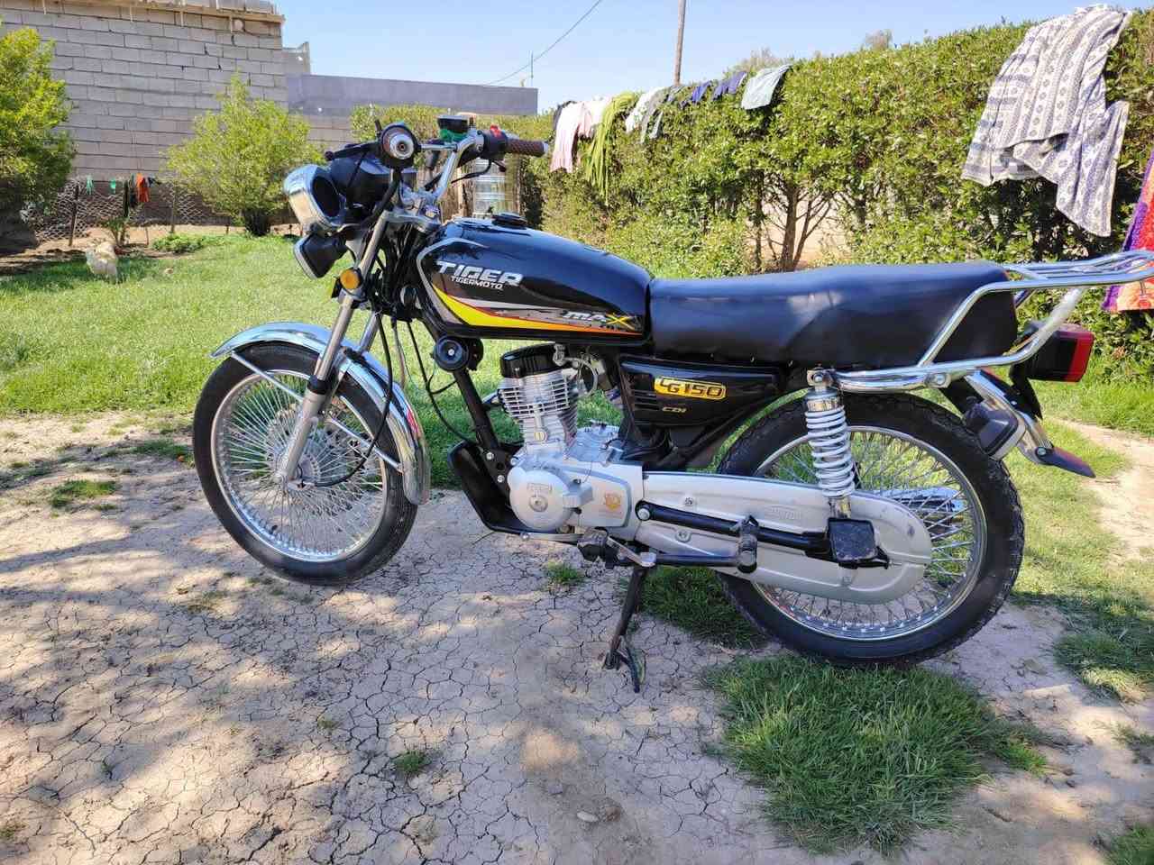 سلام عليكم دراجه 4كير غطاس موديل 25اوراق كامله مامفتوحه شلعه وعدل شك الكاع مكان شحيميه سعر اتصال ***********
