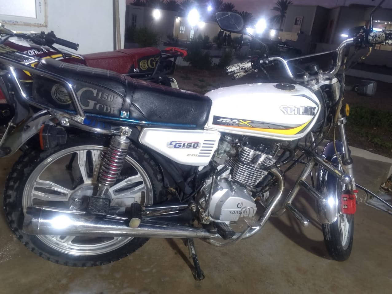 دراجه نوع سيفان (ايراني ) 
حجم 150
موديل 2023 نشاط خير من الله
الدراجه نضيفة مثل ما موضح بل صور
السعر = 600 الف وبيها مجال بسيط
رقم الهاتف*********** رقم بي واتس او اتصال
عنوانه :  القائم سعده
