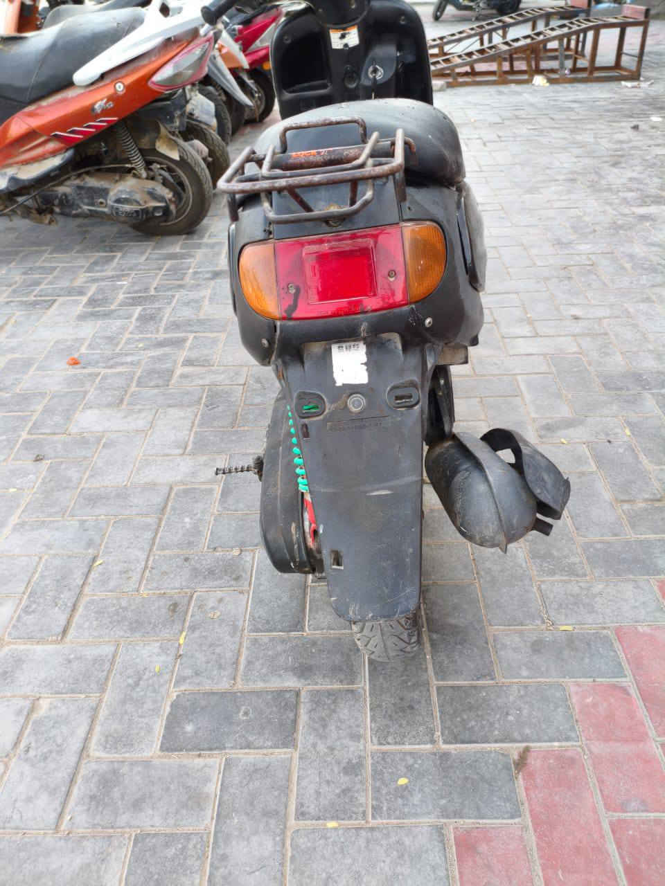 دراجه منغولي فحل نظيفه ومجفته تجفيت درجه اولى كهربائيات كله شغاله للبيع العنوان كربلاء حي العسكري قطاع 15 السعر 300 وبيه مجال للاستفسار الاتصال على الرقم ***********
