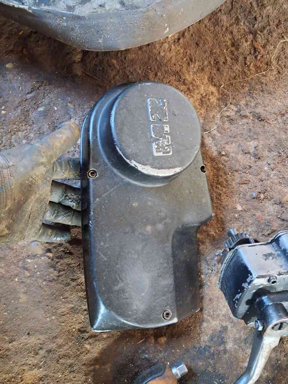 سلام عليكم للبيع قبق هندر وقبق بلاتين  السعر ٤٠ مكاني فلوجة هاتف *********** يوجد توصيل جميع محافظات من رخصت مدير الكروب المحترم
