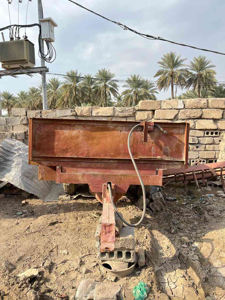 عربانه حدادي للبيع مكانه كربلاء الحسينية ***********
