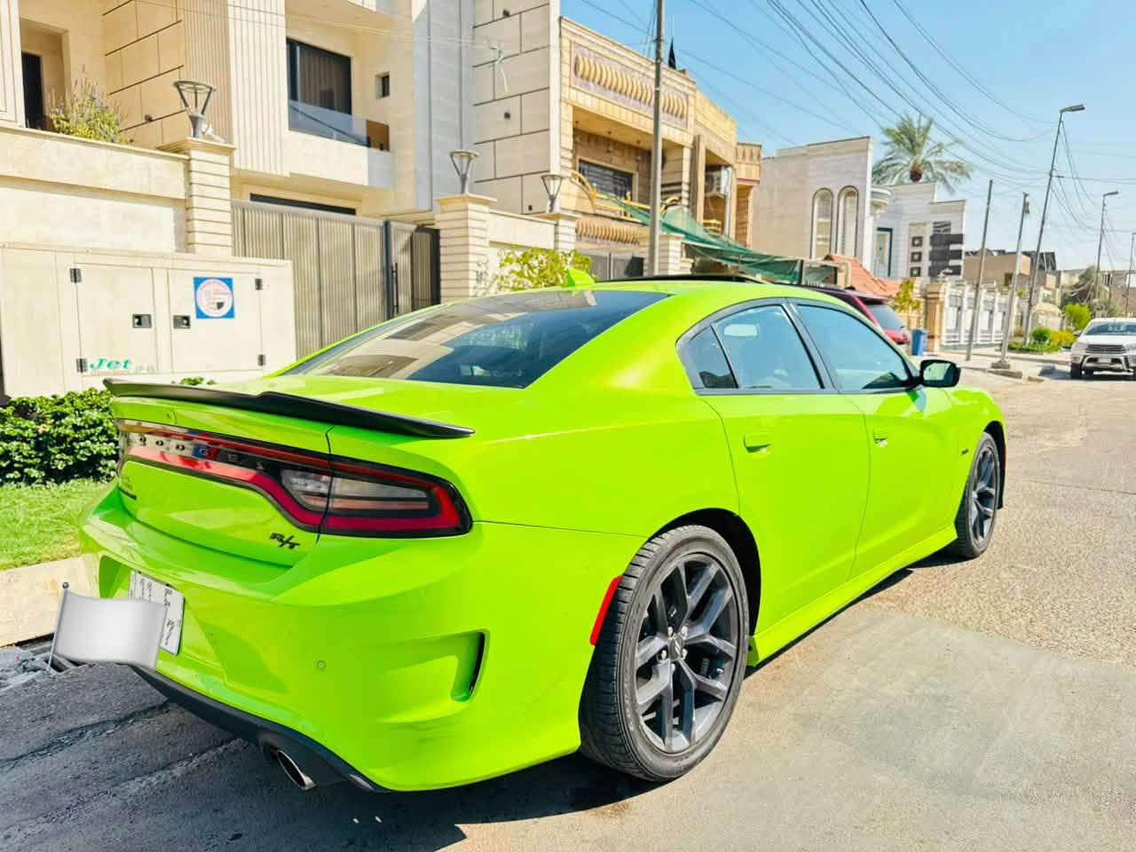 السلام عليكم للبيع جارجر 2023 اصل 
رقم بغداد بسمي هزه وفحص جديده 
بيها صبغ البنيد فقط بدون دواخل الباقي كفاله عامه 

سعرها 228 وبيها مجال 

رقم الهاتف *********** 

مواصفات فول 1/1 اعلى فئه لاس كولد
فتحه سقف 
شوته رياضيه اصليه 
كشنات جلد + كهرباء 
كشنات حار بارد 
كشنات خلفيه هيتر 
رادار امامي 
رادارات جوانب 
تحديد مسار 
مثبت سرعه
شاشه جبيره + كاربلاي 
تشغيل عن بعد 
فجوج برمبو 
اشاير مري
حساسات امامي خلفي
