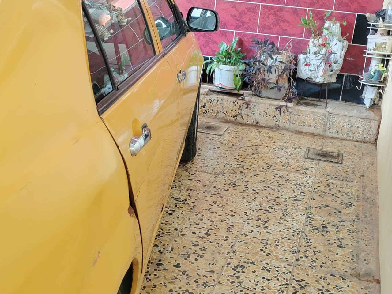 BYD f3
مصبوغة عام 

ضررها موضح بالصور

عليها هيئا تقريبا 300

غرامات صفر

محرك بدايت نفخ

كير نمرة 3مار يجي مرات مايجي رقمها بغداد مشروع وطني بيها كابون بانزين سعر 35


**إذا كنت صاحب هذا الإعلان وتريد حذفه لأي سبب، رجاءا أرسل رسالة إلى الدعم الفني**
