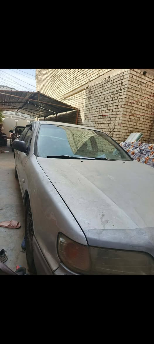 السلام عليكم نيسان موديل 98  مكينه 300 وكير حاويه رقم الانجليزي الجديد سنويه 30 صدر امامي وخلفي جديده كهربائي كلها شغاله  تبريد ما يشتغل بيه ليك سياره كالم مكمله مكان بغداد الطالبيه *********** السعر 44 وبيه مجال
