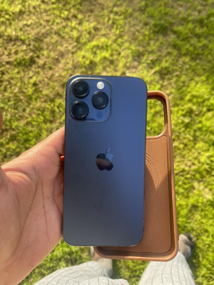 السلام عليكم 🦋
موبايل ايفون 15 برو ماكس شرق اوسط 

ذاكره 256 GB

نضافه 99%

مبدل ضهر فقط اثر شخط 

السعر 950 بي مجال حته بلاش يرهم 🧑🏻‍🦯

بطاريه 82 🔋

شرق اوسط كارتون 💙

تيتانيوم 

اي استفسار خاص 

***********
