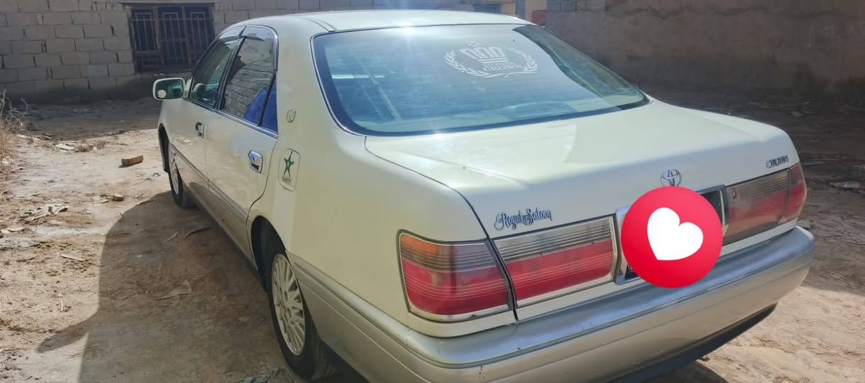 سلام عليكم سياره للبيع ملكه أدوات ادوات
سياره كصت جنطه متوم طبق الصل 
رقام وسنويه نكليزي ويه الشاصي 
كير مكينه كفاله حديده جديده 
برد خلفيه تخم تاير جديد 
مكينه 3000 ام البطل  
سياره جاهزه مابيه اي نقص ترايك 180
مكاني ناصرية السعر 31
***********
