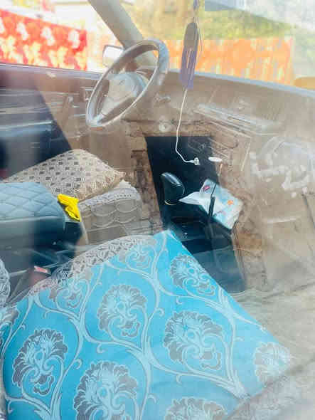 السلام عليكم
كراون ارنب للبيع 
موديل 98
اصل يسار

نضيفه جدا رقم بغداد هزه جديده 
ترايك وين ماتريد
2029  شرط التحويل كير محرك شرط 3000

صدر 100/80 

السعر 87 وبيها مجال شي قليل 
راسلني خااص
الهاتف ***********
المكان صلاح الدين قضاء بيجي
