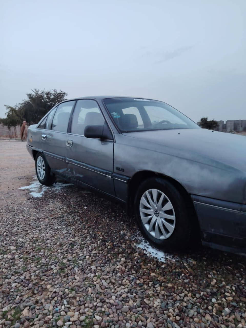 رمضان كريم سلام عليكم اوبل اوميكه موديل 88سياره جاهزه طخم تاير جديد وصدر جديد سياره حيلل حلوه مال جناي رقمه فحص نينوى ***********
