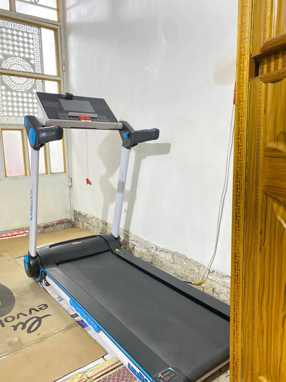 السلام عليكم عندي هذا جهاز الجري نظيف مستخدم قليل اريد ابيعة لان ماعندي مكان سعرة ٢٥٠وبي مجال قليل وماعندي توصيل مكاني بالعبيدي الكفائات


**إذا كنت صاحب هذا الإعلان وتريد حذفه لأي سبب، رجاءا أرسل رسالة إلى الدعم الفني**