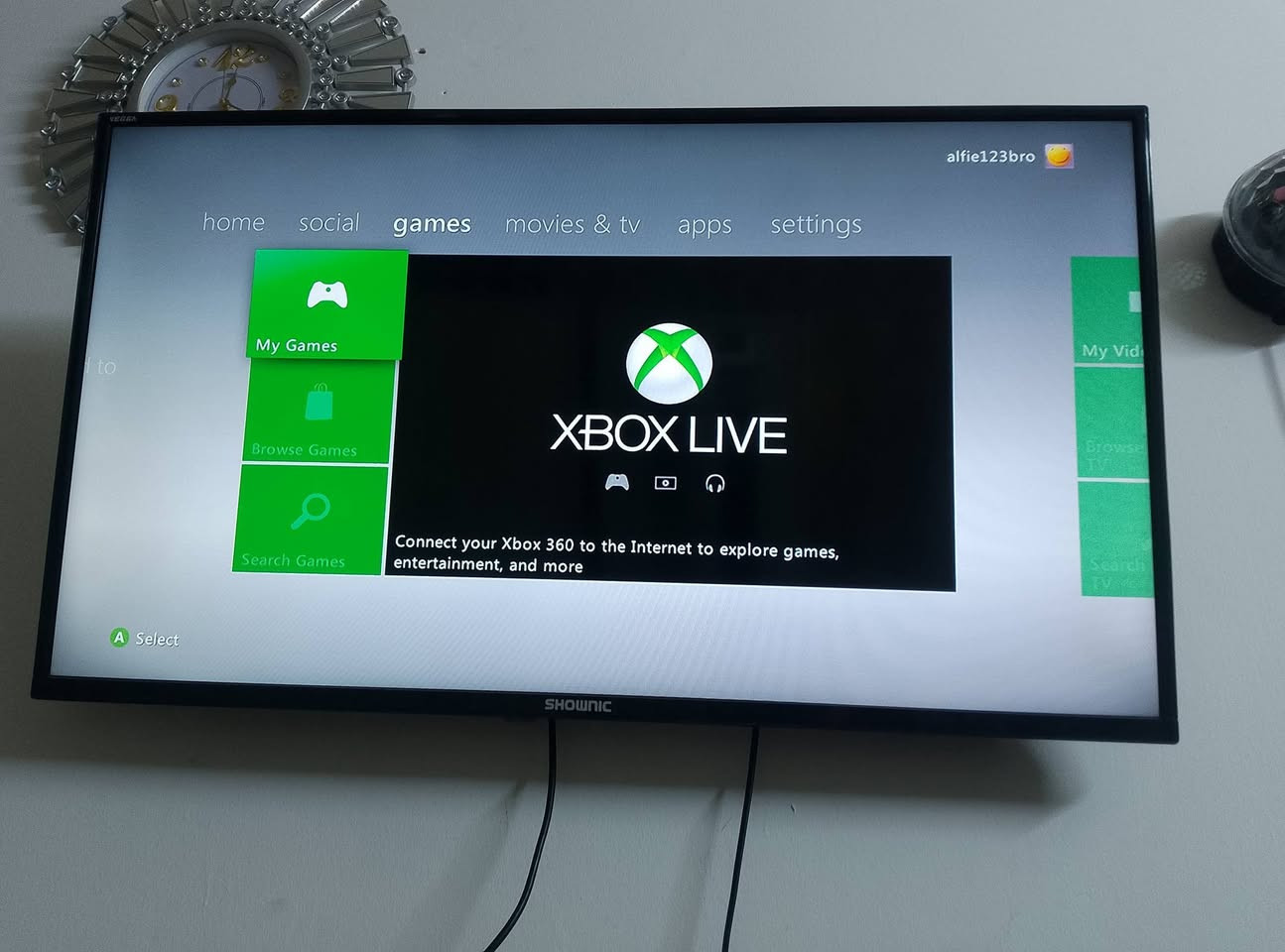سلام عليكم اكس بوكس 360 للبيع نضيف جدا كامل ملحقاته جوستكات جدد الصلي بيه 100 لعبه جهاز يخبل سعره 175 وبيه مجال بسيط الشراي يتصل بلرقم ويدلل *********** وتساب موجود مكان بغداد شهداء البياع
