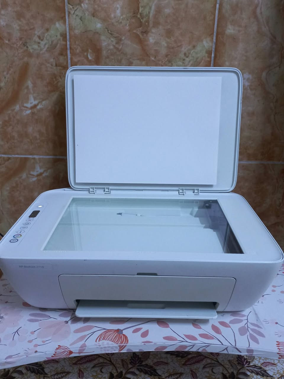 السلام عليكم
طابعة hp deskjet 2710
طابعة عادي وملون
 استنساخ وسكنر
وبيها وايفاي تطبع من الموبايل

حبر سائل كاترجات 
رقم الكاترج 305

السعر 50 الف وموجود توصيل


**إذا كنت صاحب هذا الإعلان وتريد حذفه لأي سبب، رجاءا أرسل رسالة إلى الدعم الفني**