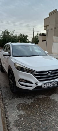 هونداي توكسان مابيها الصبغ ولا تبديل ولا حالوب سنويه  وهزه جديد باسمي ...