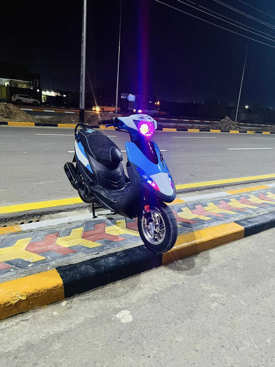 دراجه ماكس للبيع مفتوحه ب700 وبيه مجال لتواصل ***********
