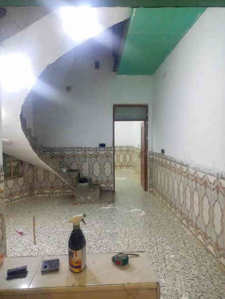 متوفر الان بيت #للايجار 
موقعه الديوانية #حي_الزيتون_شارع_30  
شارع السبيس العريض الي بصف شقق الزيتون 
يحتوي علئ غرفه نوم وصاله ومطبخ واستقبال  وصحيات وطارمه البيت نضيف ومرتب 

#ايجاره_250_الف
للاستفسار اكثر 
#واتساب_اتصال_***********
أو مراجعه مكتب السند للعقار الكائن في الجزائر شارع المطاعم مقابل مدارس التفوق الاهليه
