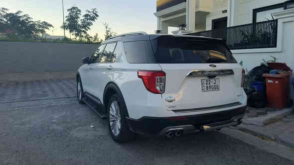 فورد إكسبلورر King Ranch -2022
محرك V6 سعة 3.0 لتر EcoBoost توين تيربو

قوة تصل إلى 400 حصان 

ناقل حركة أوتوماتيكي بـ 10 سرعات

نظام دفع رباعي ذكي

أوضاع قيادة متعددة (الثلوج – الرمل – الطرق الوعرة – القيادة العادية)

مقاعد جلد فاخر King Ranch مع تطريز مميز

مقاعد أمامية كهربائية مع تبريد وتسخين

صف ثالث قابل للطي كهربائياً

تكييف أوتوماتيكي ثلاثي المناطق

إضاءة داخلية محيطية

سقف بانوراما

شاشة لمس مركزية كبيرة ( 10.1" انج)

نظام ملاحة

نظام صوتي فاخر Bang & Olufsen مع 12 سماعة

شحن لاسلكي للهاتف

تشغيل عن بعد

منافذ USB أمامية وخلفية

Apple CarPlay / Android Auto

رادار متكيف مع مثبت السرعة

تنبيه الخروج عن المسار مع المساعدة في البقاء داخل المسار

كاميرا 360 درجة

حساسات أمامية وخلفية

نظام تنبيه النقطة العمياء

مساعد الركن الذكي

جنوط 20 إنش

شبك أمامي مميز بلون نحاسي King Ranch

تشغيل السيارة بالبصمة

أنوار LED أمامية وخلفية

فتحة سقف بانورامية

خطافات سحب أمامية وخلفية

حادثها الجاملغ السائق صبغ بسيط شبر +تعديل 
وباب السائق مبدل بلادي 
السيارة ماشية 93.000km و شویة 
شوف رقم الشاصي الموجودة بالصور و شوف الحدث

*********** واتس اب 
*********** واتس اب  

السعر 38.500$ و بي مجال بسيط
