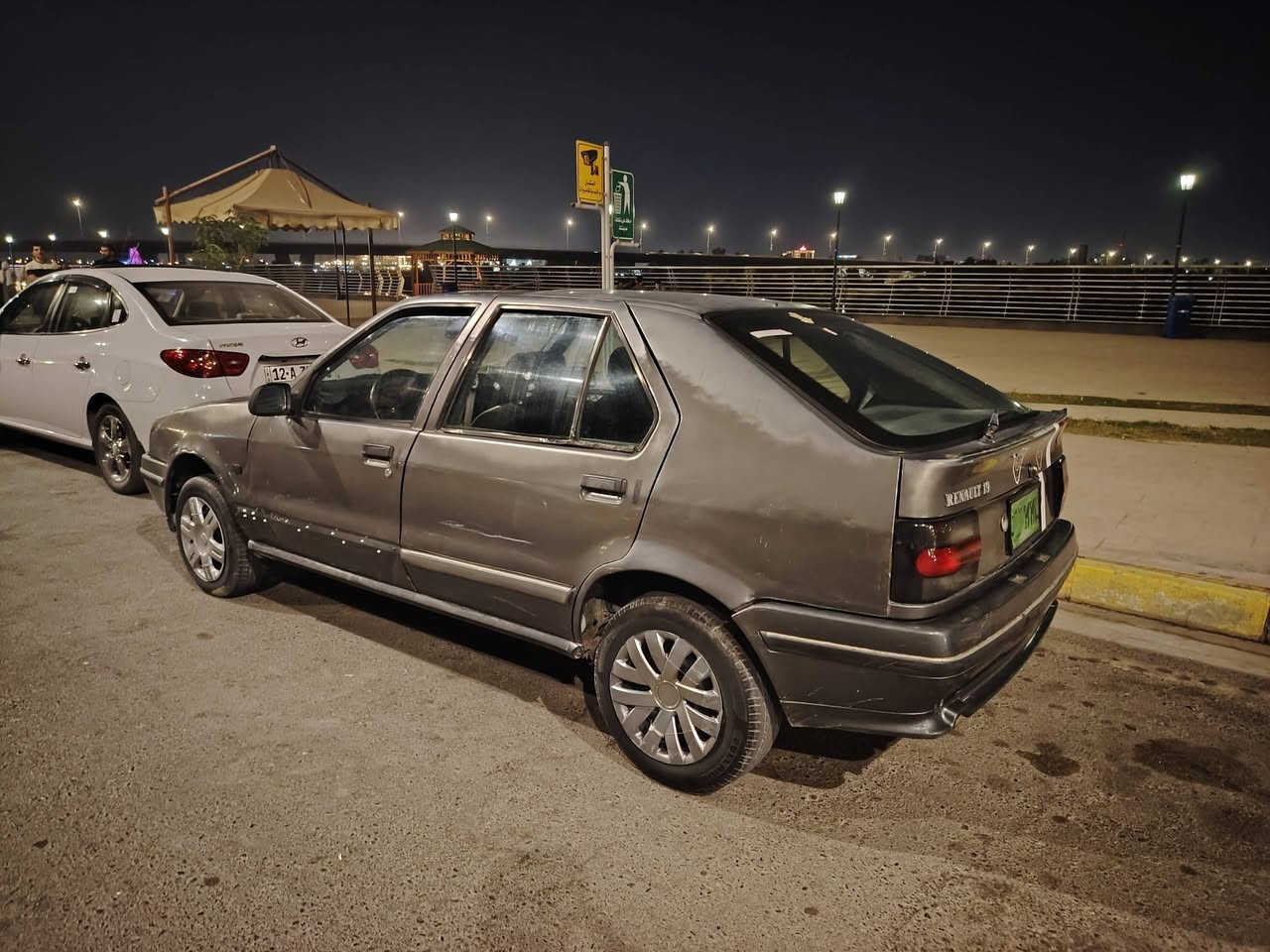 السلام عليكم سياره رينو حجم 19 البيع ويرهم مرواوس حسب القناعه صدر نضيف تايرات نص غرفه جديده محرك وكير شرط السعر والتفاصيل على اتصال 
***********
