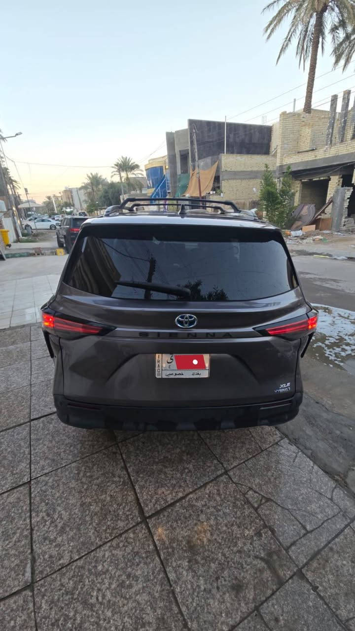 السلام عليكم
تيوتا سيينا 
هايبرد 2.5l
موديل 2022
فئة Xle
بصمة
فتحة
كراسي جلد
تدفئة مقاعد
رادارات 360 ( نقاط عمياء و رادار امامي و خلفي)
حساسات امامي خلفي
كشافات ضباب
شحن لاسلكي
و باقي المواصفات معروفة
السيارة وارد امريكي كلين
ايرباكات كلها سليمة
رقم السيارة بغداد بأسمي
السعر 325
***********
