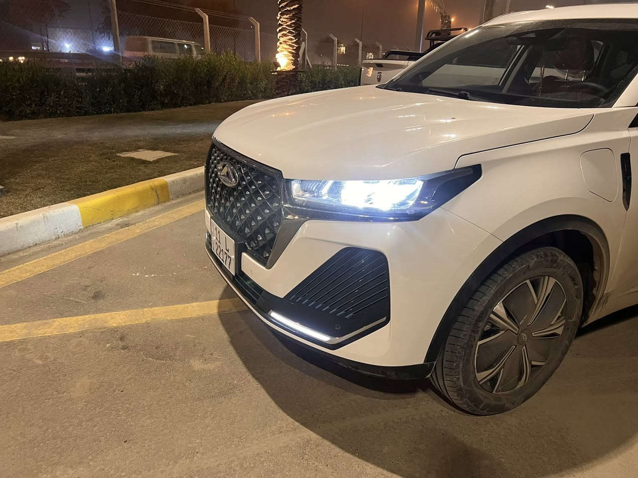 ‏السلام عليكم ورحمه الله
‏شيري تيگو 7 برو (Plug-in Hybrid 2024)🤍🔥 
‏🪪 رقم بغداد شبه مميز باأسمي تحويل مباشر
نظام Plug-in Hybrid (بنزين + كهرباء)
أوضاع قيادة (EV / Hybrid / Sport / Eco)🔌 إمكانية القيادة على الكهرباء فقط مقاعد جلد⚡ مقاعد أمامية كهربائية🔥 تدفئة مقاعد شاشة وسطية كبيرة شاشة عدادات رقمية كاملة نظام معلومات وترفيه ذكي Apple CarPlay/ 🤖 Android Auto🔋 شحن لاسلكي 
‏🛡️ ضمان شركة السراب 6 سنوات أو 200 ألف كم.                  
‏السعر  190
‏مكان تواجد السيارة: بغداد الغزالية 

 للأستفسار ‏ ***********
