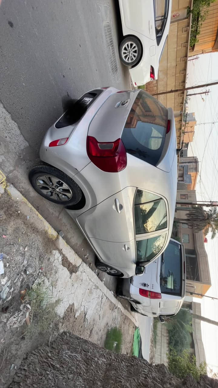 كيا بيكانتو ٢٠١٨ خليجي ٤ سلندر 
رقم اربيل الجديد 
السياره ماشيه ٧٢٠٠٠ 
مواصفات معروفه 
السياره بيه جاملغ خلفي مصبوغ فقط 
غير متواجد ع الفيس
للاستفسار *********** 
السياره متواجده بغداد حي حطين 
السعر ١٠٨٠٠$ يعني ١٠٨ ورقه بغداد, العراق
