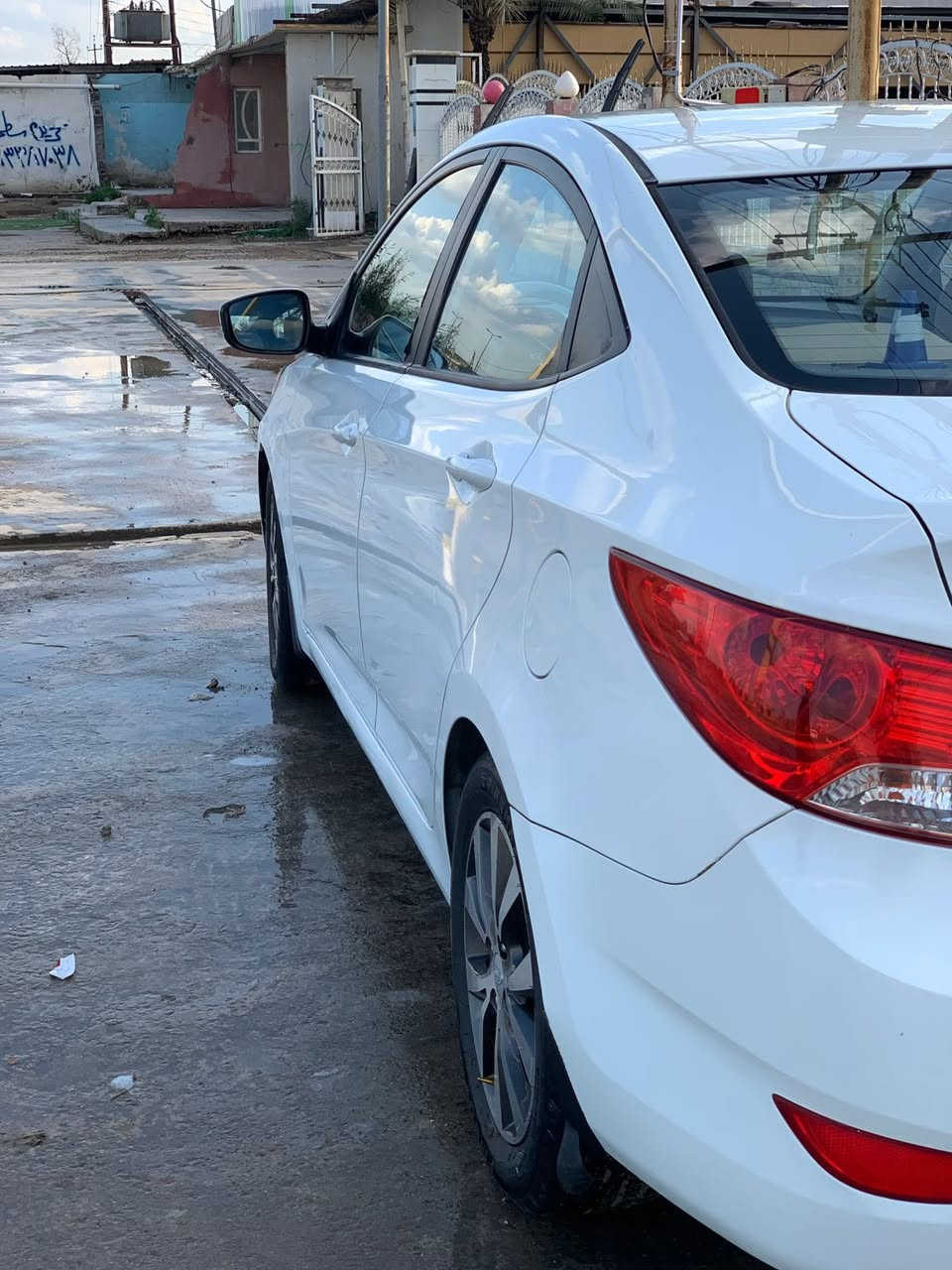 السلام عليكم
اكسنت2015 خليجي1600 قطرتين
فول مواصفات فتحه سقف تحكمات ستيرن كامره خلفيه شاشه لمس تدفئه تبريد ثلج كير مكينه حلوات صدر حداديه جديد
فقط بنيد صبغ
رقم بغداد ابسمي شرط التحويل 
السعر 100 وبيهه مجال بسيط اهل ل90 لتعبون روحكم
العنوان بغداد المحموديه 
***********
