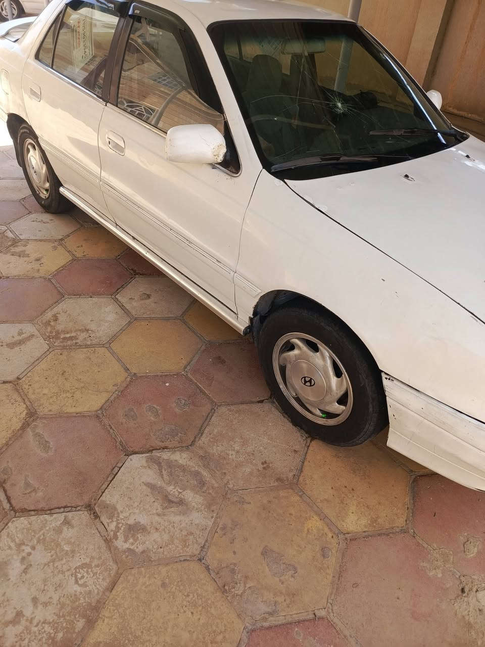 سلام عليكم النترا البيع موديل 1994 رقم ديالى نكليزي جديد مكان ديالئ تايرات صدر جديد رقم الهاتف ***********
