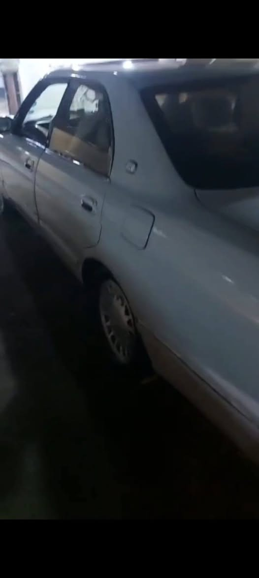 سياره بطه كراون موديل 1993
للبيع سياره نضيف وحلوه مابيها شي
 محرك وكير وحداديه كلهن نضيفات ومكفولات مصبوغه عام
 رقمه انكليزي وسنويه لل30 باسم راعيها تحويل ثاني يوم

ملاحضة: السياره نقل جثه مسجله بلمرور

سعرها: 40وبيها مجال 
رقم راعيها:  ***********
