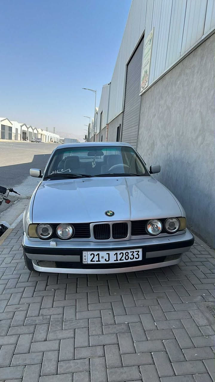 Slaw tan lebe am sayaraya bo froshtn 
520 ger 3ady 
Model 90
4 jam karaba-tabrid sard w garm 
Ta 29 tazaya sanawy w banaw krdn bashart 
La slemanym s3ry 45 gala w toze m3amala🩶


**إذا كنت صاحب هذا الإعلان وتريد حذفه لأي سبب، رجاءا أرسل رسالة إلى الدعم الفني**