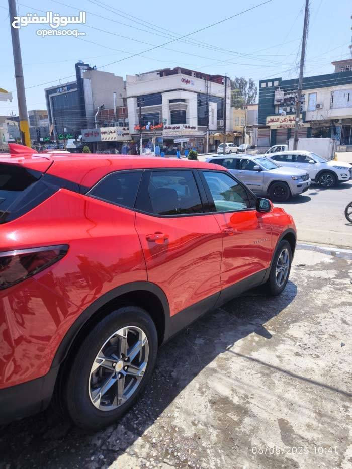 Chevrolet Blazer 2023 2LT
سيارة حرة مرقمة وجاهزه ترايك لاربيل
 مستوردها بنفسي ، محتاج فلوس لذلك
 عرضتها ، مسافر بيها السعودية مرة و للشمال 3 مرات رزنه و ناعمة بالطريق محرك 2000 تيربو ، تشتغل بانزين عادي ومحسن بكفائه عاليه 
طخم تايرات جديد
حادث خفيف الصور مرفقه فقط البنيد مبدل ، ايرباكات راجعه سستم

السعر 210 قابل للتفاوض
***********
