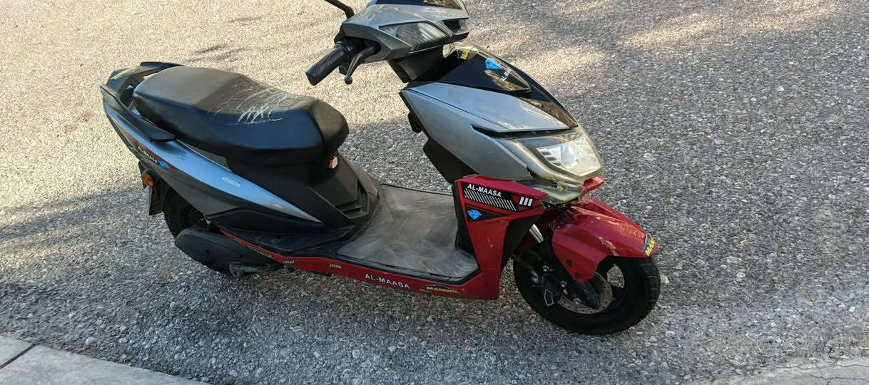 للبيع ميتور شحن
6 بطاريات دبل 27 امبير جدد 2025
ملف 2000W 
تاير خلفي جديد امامي نص عمر 
3 سرعات + R رجوع
مخرج شحن Usp 
ملاحظة. الميتور شغال عزم نار 🔥
سعر 550 الف و مجال
للتواصل ***********

