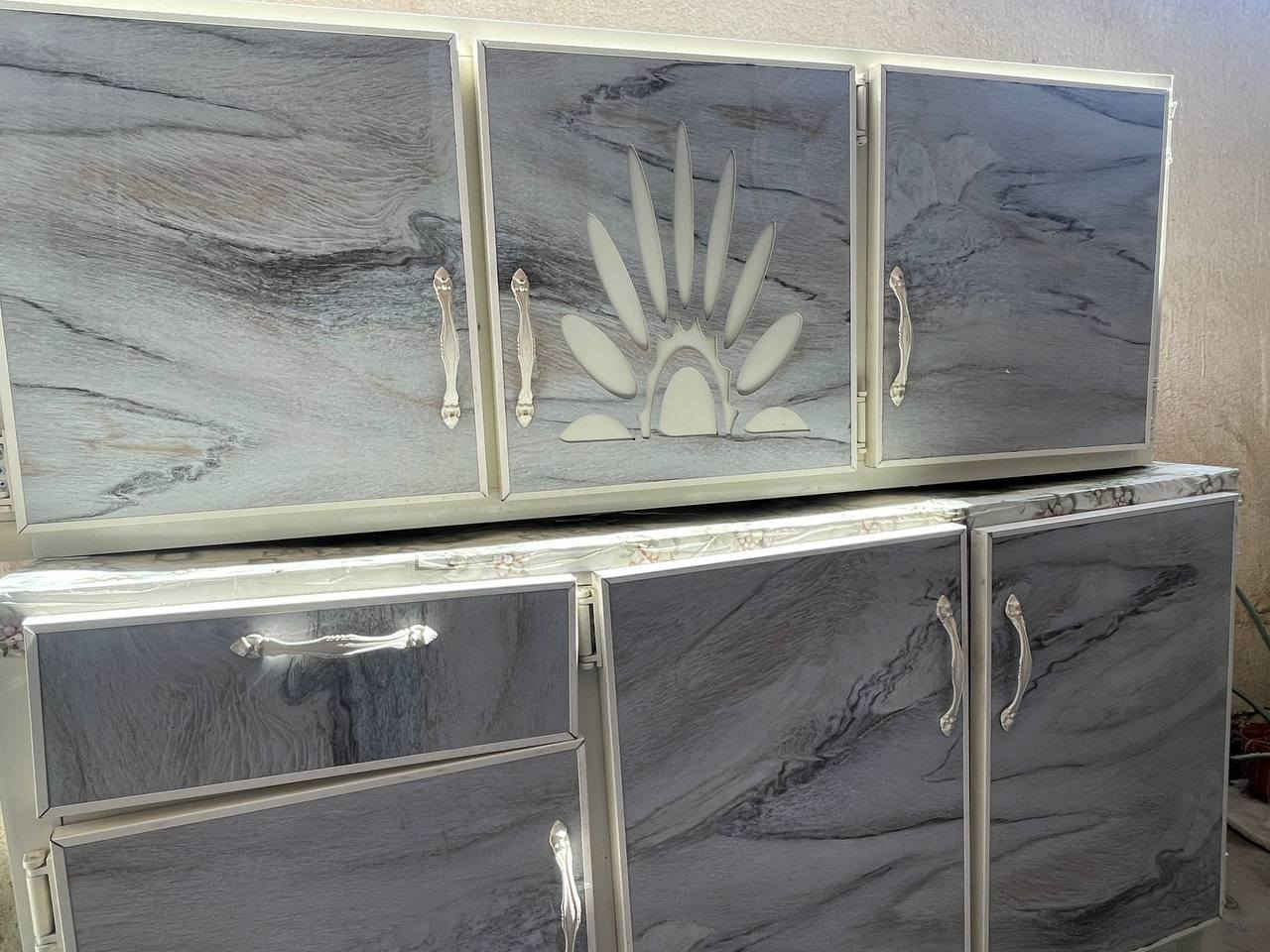 كاونتر للبيع السعر 165 الملحق متر ونص والسنك متر و 20 للاستفسار اكثر مراسله الصفحه او الاتصال على هذا الرقم***********
