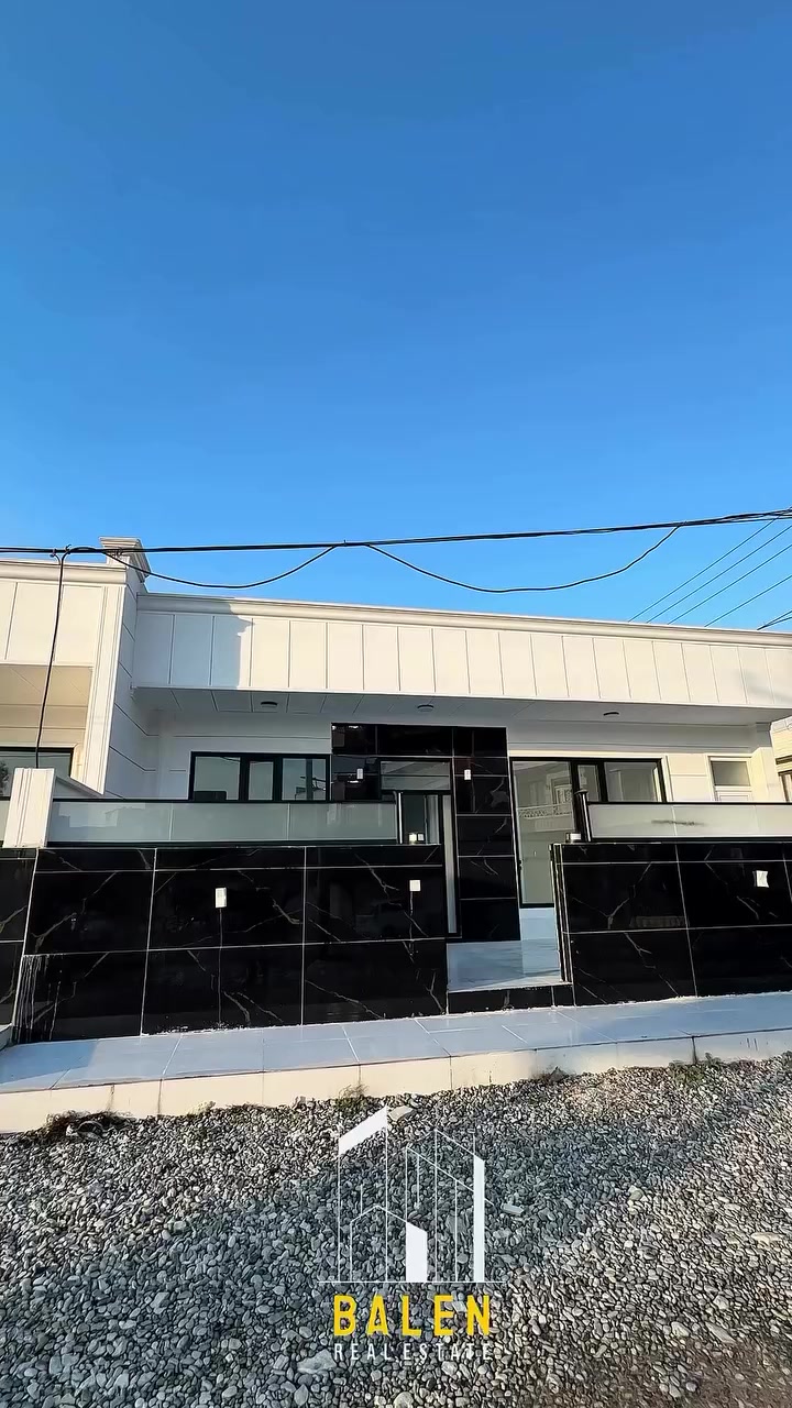 خانوو بۆ فرۆشتن لە گەڕەکی ڕاپەرین 🏠

✅ڕووبەر: 160مەتر
✅پێکهاتووە لە 1نهۆم
✅ڕوو: - قیبلە ڕۆژهەڵات
✅خانووەکە ڕوکنە

🔻بۆ زانیاری زیاتر پەیوەندیمان پێوە بکەن 🔻

***********☎️
***********☎️
📍یاخوود سەردانمان بکەن -ڕاپەڕین - بەرامبەر شووقەکانی میران سیتی
#realestate #kurdistan #instagood #explore #foryou
