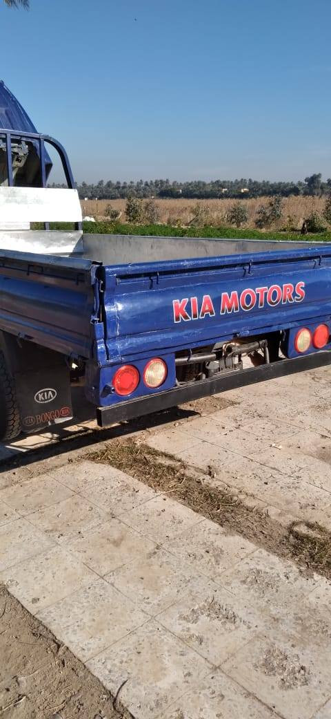 كيا ام عيون.. أدوات. أدوات. كير محرك كهربائيات شرط. السياره جاهزة. تشغل وتطلع.. تخم تاير جديد.. ***********
