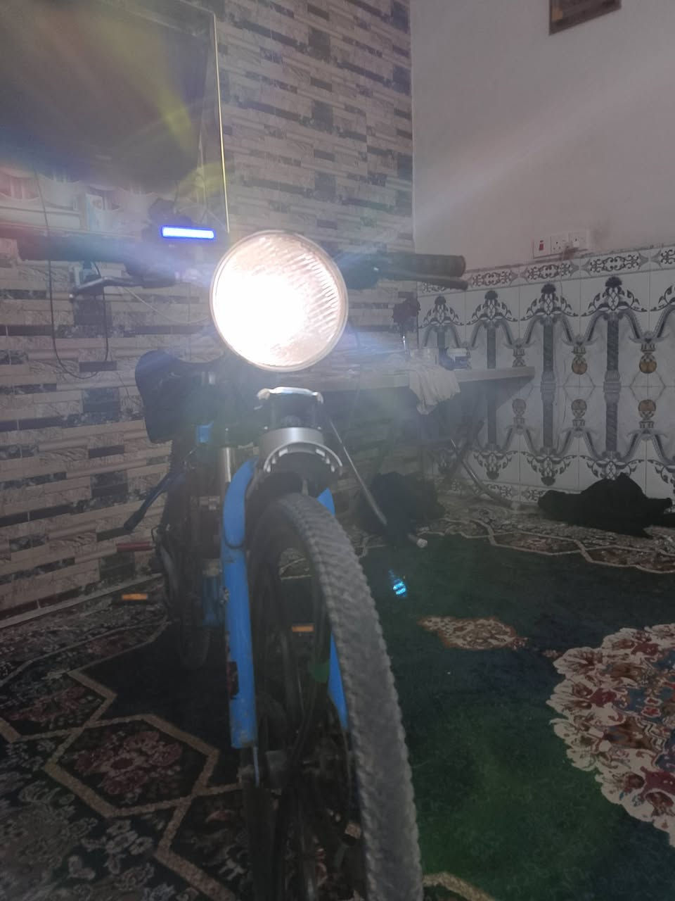 وارد الماني بي ام دبليو جديده مكان زعفرانيه *********** للبيع او مراوس
