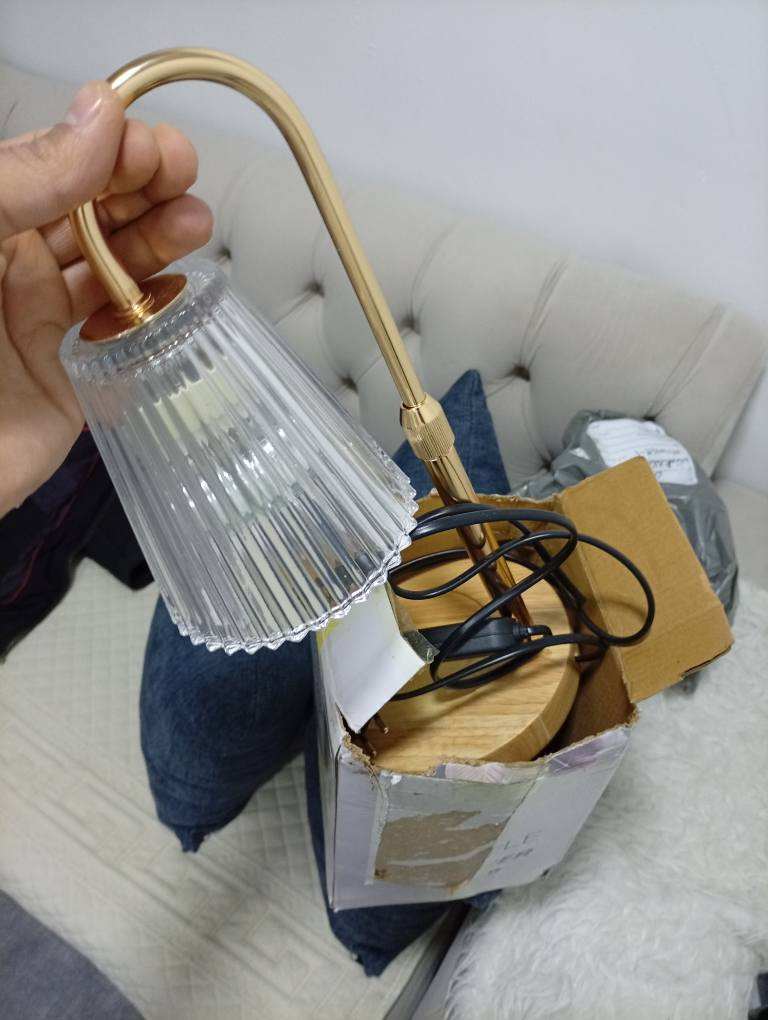 سڵاو بەڕێزان ئەم کاتەتان باش 
مەجموعەیەک ئەشیام هەیە دامناوە 
هەموی شتی باشن ئاوا ئەیفڕۆشم 
۱۹ سەماعەی بلوتوز لەگەڵ ۹ گڵۆپ لایتی تاقە شەمسی حەجمی بچوک
هیتەری حەوزی ماسی سپیکەری بچوک جیهازی وەرزش 
سەیارەی کۆنتڕۆڵ موشتەری چات بکە
وە جیهازی کاشی بڕین 
ئاسنێکی خۆ هەڵواسین
بۆریەکی جواردەوری بوکو زاوا
لامپێکی نازدار جوان سەیری کە شتی باشی تیایە مۆبایلێک 
*********** السليمانية, العراق
