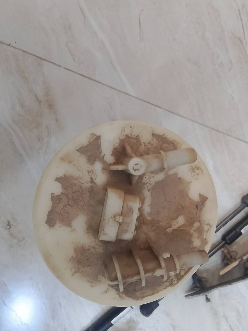 عبوه كامله
مال شانجان ايدو
محرك 1600
شغاله عل فحص
قيم واخذ
***********
