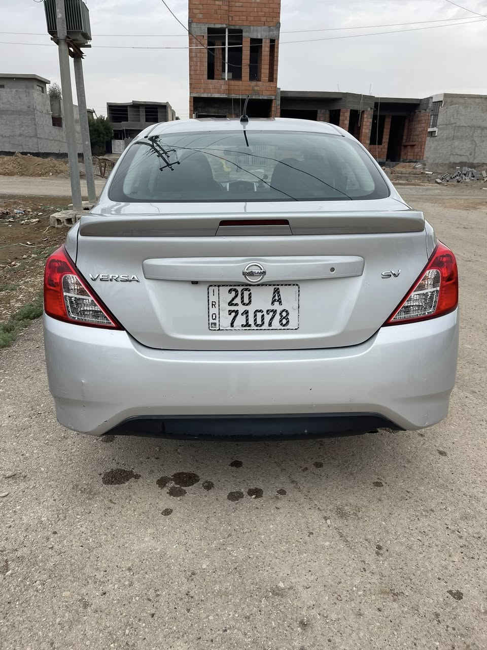 السلام عليكم 
بيع او مراوس  
نيسان فيرسا  2018 رقم ديالى ماشية 56 
السعر 90$ وبيها مجال بسيط ..السونار مرفق بالمنشور  .
للاستفسار .  ***********
