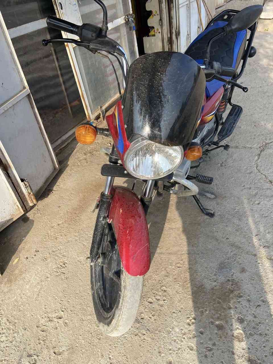 السلام عليكم بوكسر موديل 19 نظيف كلش 
اصولي للمراوح بدايوان ***********
