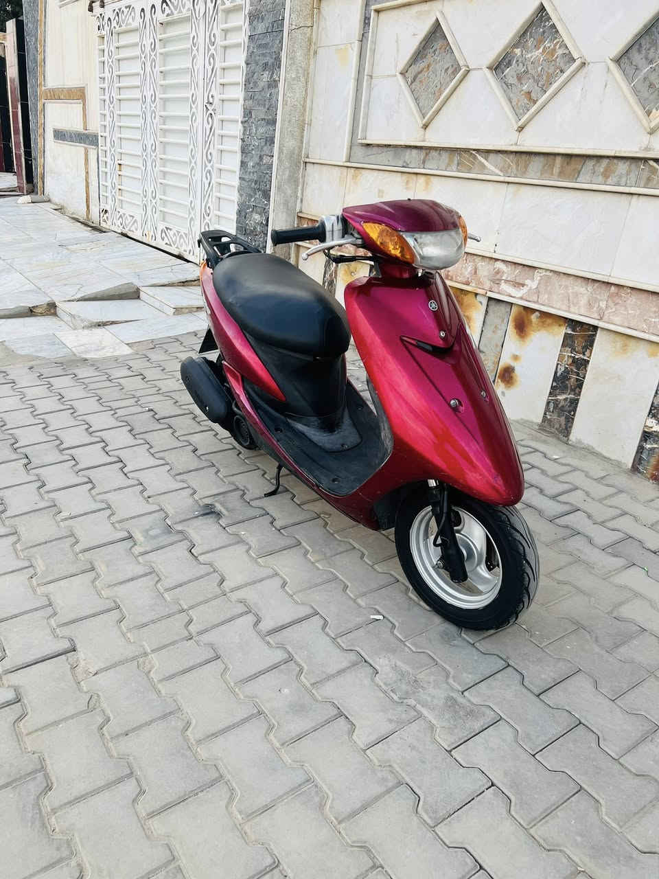 دراجه عصفوريه جديده وجاهزه من كلشي صاله شهرين من طالعه من الوكيل السعر ٥٥٠ وبيه مجال ***********
