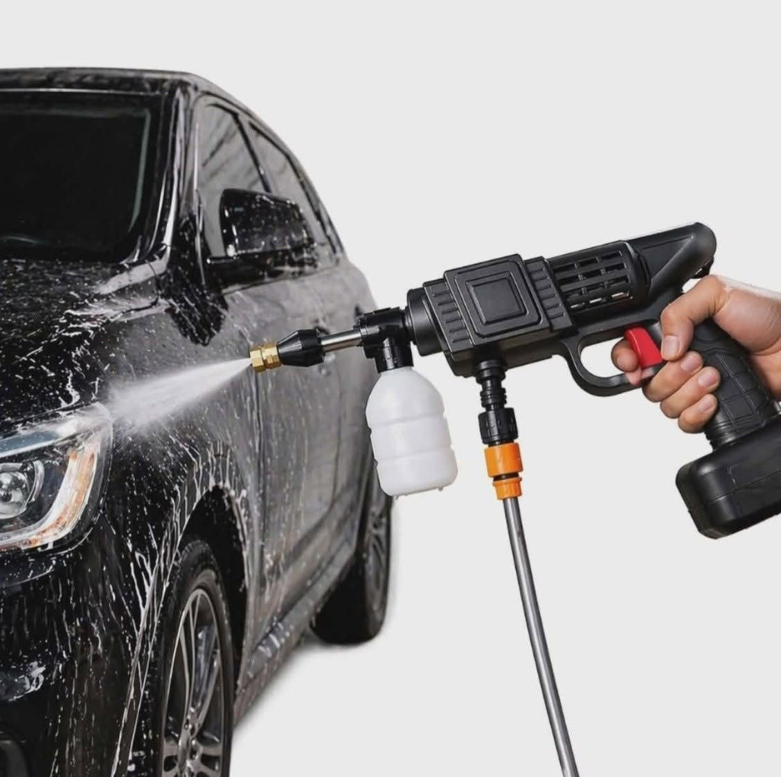 🔫 فارة غسل شحن لاسلكية (24V) 🚗💦
اغسل سيارتك، حديقتك، أو رصيف بيتك بكل سهولة وبدون تعقيد الوايرات!
المميزات:
🔋 تعمل بالشحن: بطارية ليثيوم قوية (24V) تغنيك عن كهرباء ووايرات الشارع.
💧 ضغط عالي: ضخ ماء قوي ومثالي لإزالة الأوساخ المستعصية.
🎒 حقيبة متكاملة: يأتي مع حقيبة ترتيب مريحة لسهولة التنقل والتخزين.
🧴 ملحقات كاملة: يحتوي على (صوندة ماء، دبة للرغوة/الشامبو، رؤوس رش متعددة، شاحن، وفلتر ماء).
🏡 متعدد الاستخدامات: مثالي لغسل السيارات، الموطورات، الساحات، سقي الحدائق، وتنظيف المكيفات.
غسيل احترافي وسريع وين ما تكون! 🌟
#يوجد لدينا توصيل🚛
#الحجز رقم الهاتف والعنوان 
#الاستفسار ***********📞
#العراق 📍#امزون #amzon
