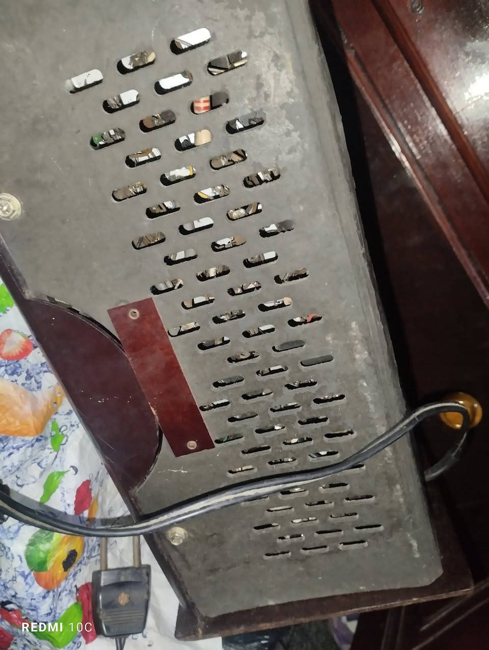 راديو فيليبس عتيق ثم تصنيعه في منتصف الخمسينات يتميز بهيكل خشبي وشبكة مكبر صوت قماشية ووجود أقراص تحكم دوارة في المقدمة


**إذا كنت صاحب هذا الإعلان وتريد حذفه لأي سبب، رجاءا أرسل رسالة إلى الدعم الفني**