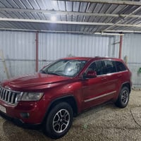 شيروكي 2011 • أحمر ملكي • رقم بغداد