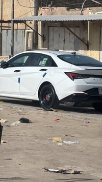 النتره هونداي للبيع  مديل 2023 السياره ماشيه زيرو 30 الف  بيهه 3قطع با...