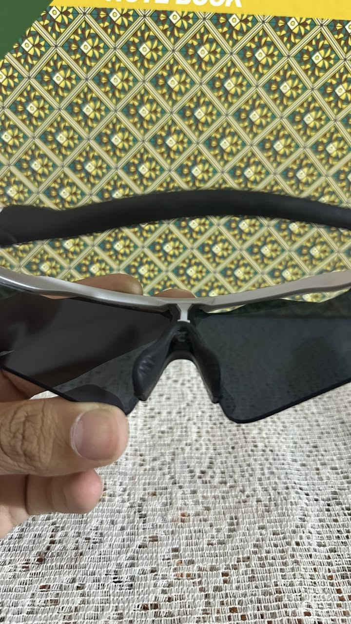 جنطه بوري السرج من ماركه ( COBRA ) سعر بـ15
ونظارات 7 الالوان من ماركه ( RADAR EV ) سعر بـ25
للاستفسار : ***********
