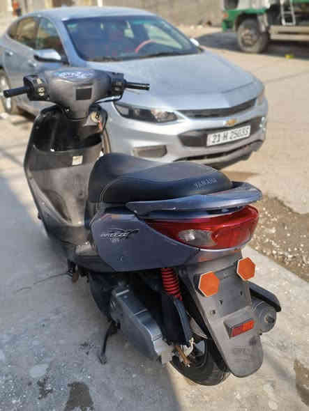 دراجة بريز رمبة شهر 9 الون فيلي ماشية 15 الف موديل 2009 دراجة نضيفة تخبل تيرات جدد دراجة نوزل كلة اديرلهة محسن عنوان بغداد جديدة دراجة صارت علية ب1250 قيم وأخذ حك الله رقم ***********
