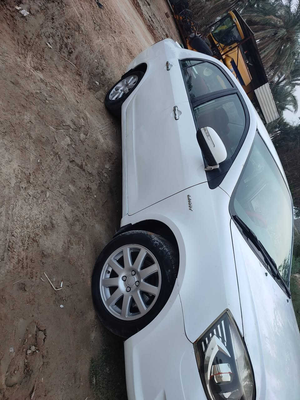 جيلي 2012 للبيع او مراوس صبغ جاملغ الامامي فقط مكينه حاويه ستوني شاده 55 بيه مجال مكاني ديوانيه قضاء  عفك ***********
