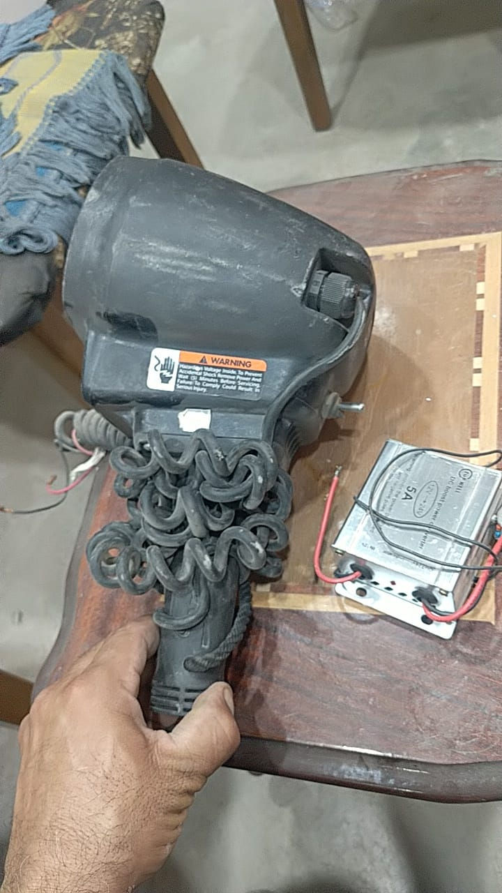 متوفر مصباح يدوي امريكي اصلي هيلوجين (زنون)٢٤فولت مع محول الى ١٢فولت مدى بعيد جدا السعر ١٥٠الف


**إذا كنت صاحب هذا الإعلان وتريد حذفه لأي سبب، رجاءا أرسل رسالة إلى الدعم الفني**