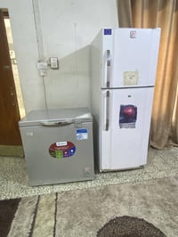 ثلاجة • حجم كبير • شغالة