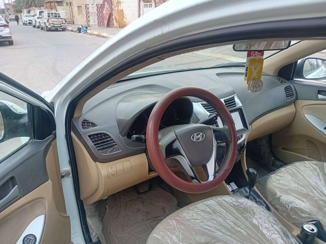 السلام عليكم أكسنت موديل 2013 وارد خليجي رقم واسط بأسمنه تحويل مباشر محرك 1600 محرك وكير مكفولات تخم تاير جديد حداديه امامي وخلفي جديد تبريد شغال بيها رشات صبغ جمالية بدون ضربة سيارة جاهزه السعر 78 للأستفسار اكثر(***********) عنواني واسط ، غير متواجد على النت
